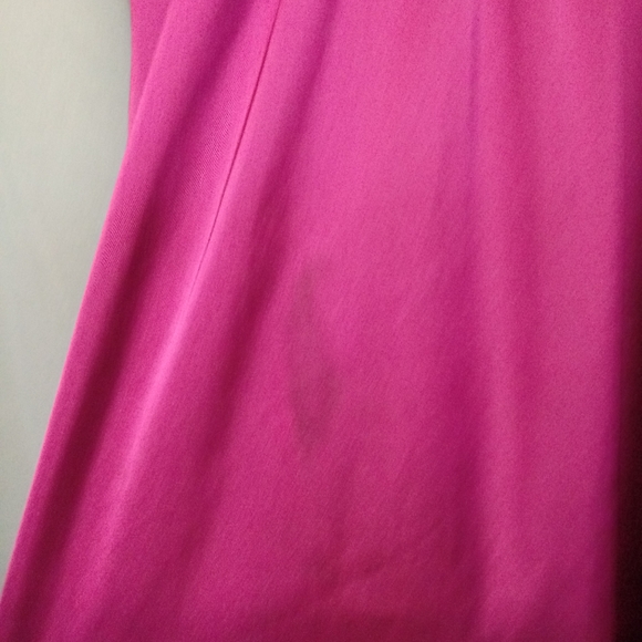 Short Raspberry colored dress - Picture 5 of 7